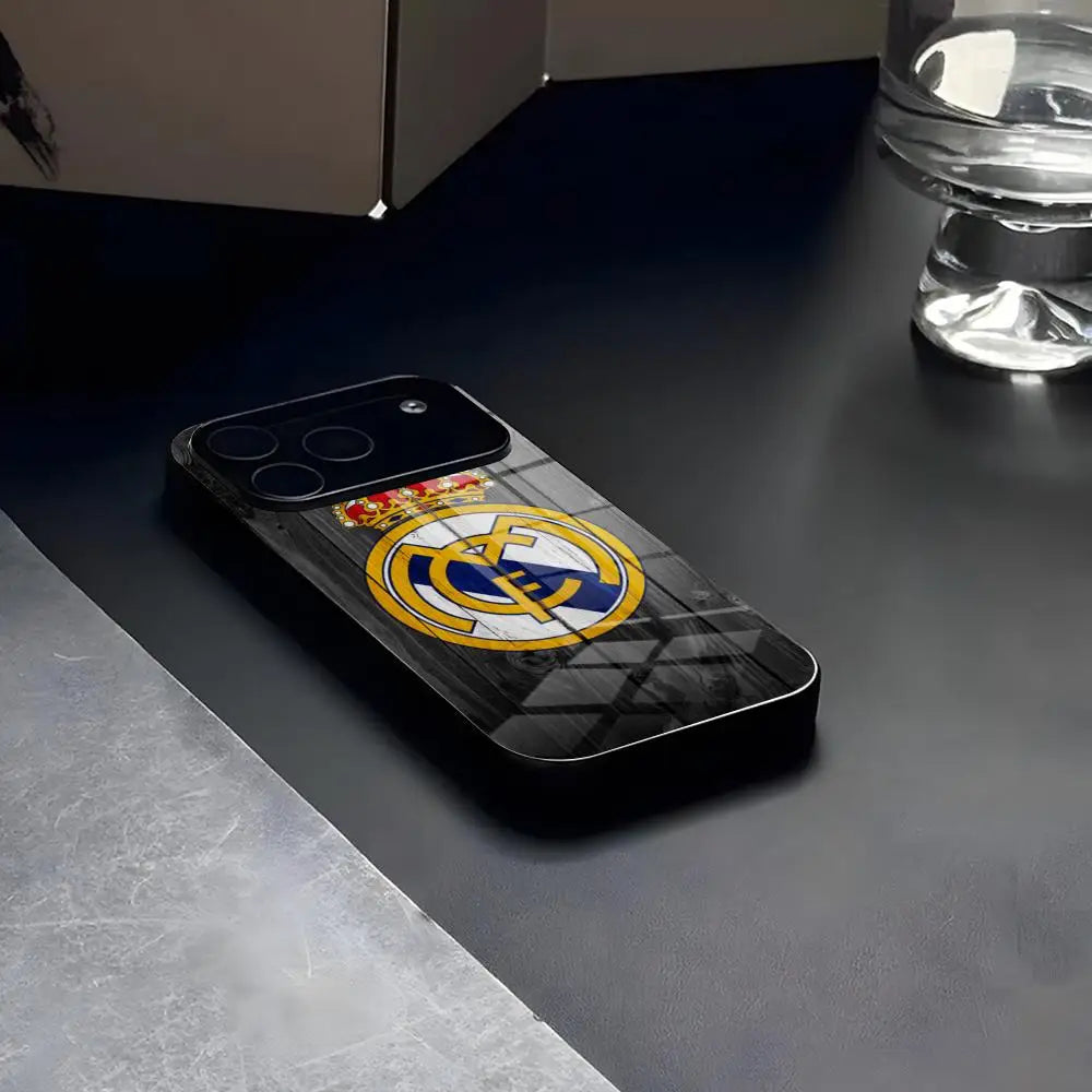 Madrid Glass Elite 🔥📱⚽ | Coque Verre Premium Fan Real Madrid – iPhone 13→17 & Samsung S24/S25