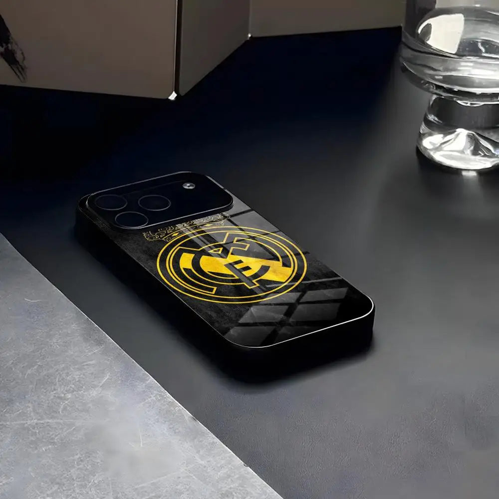 Madrid Glass Elite 🔥📱⚽ | Coque Verre Premium Fan Real Madrid – iPhone 13→17 & Samsung S24/S25